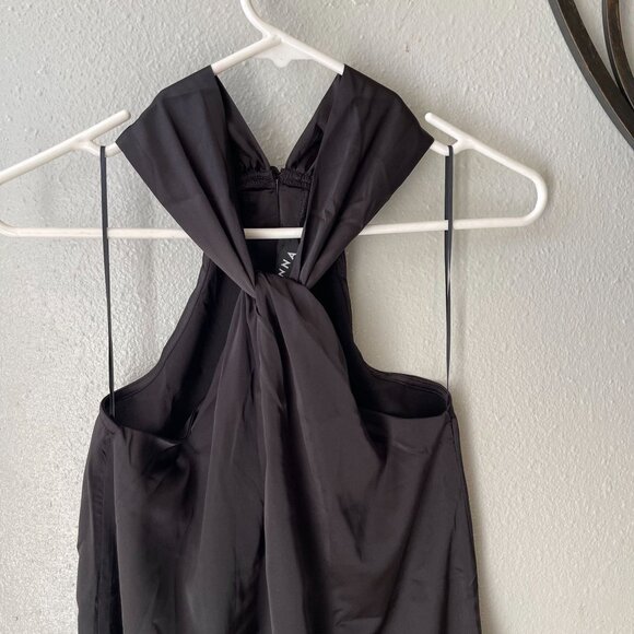 Black Halter Neck Sleeveless Top By J.Nna - Picture 4 of 7